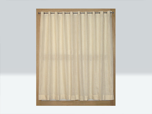Curtain with eyelets